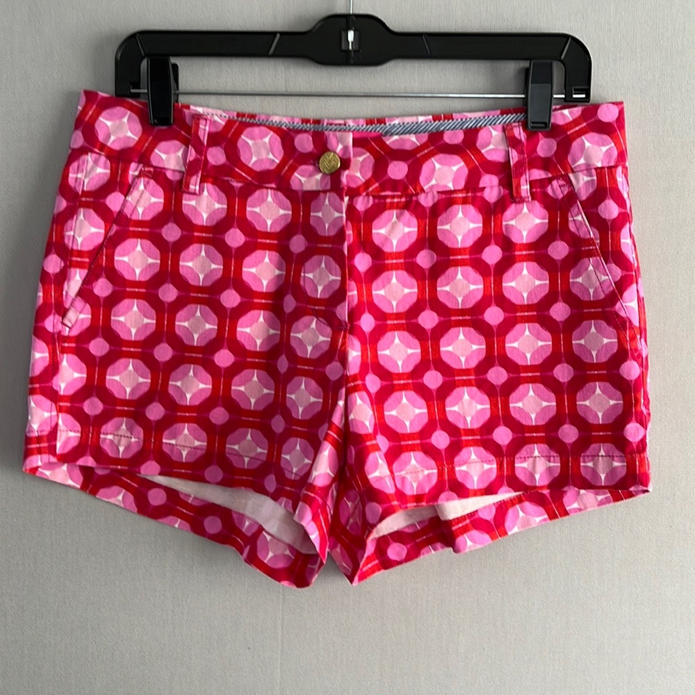 NWT Macbeth Collection Pink Red Geo Print SHORTS Women's Size M Casual Summer.